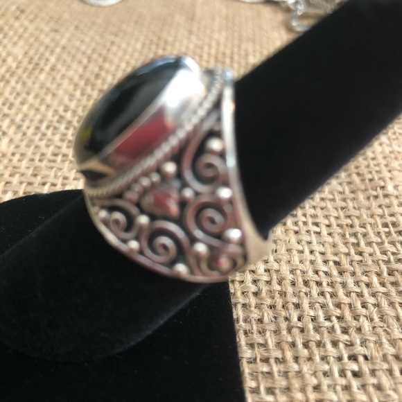 925  Solid Sterling Silver with Oval Black Onyx Stone - Picture 5 of 8